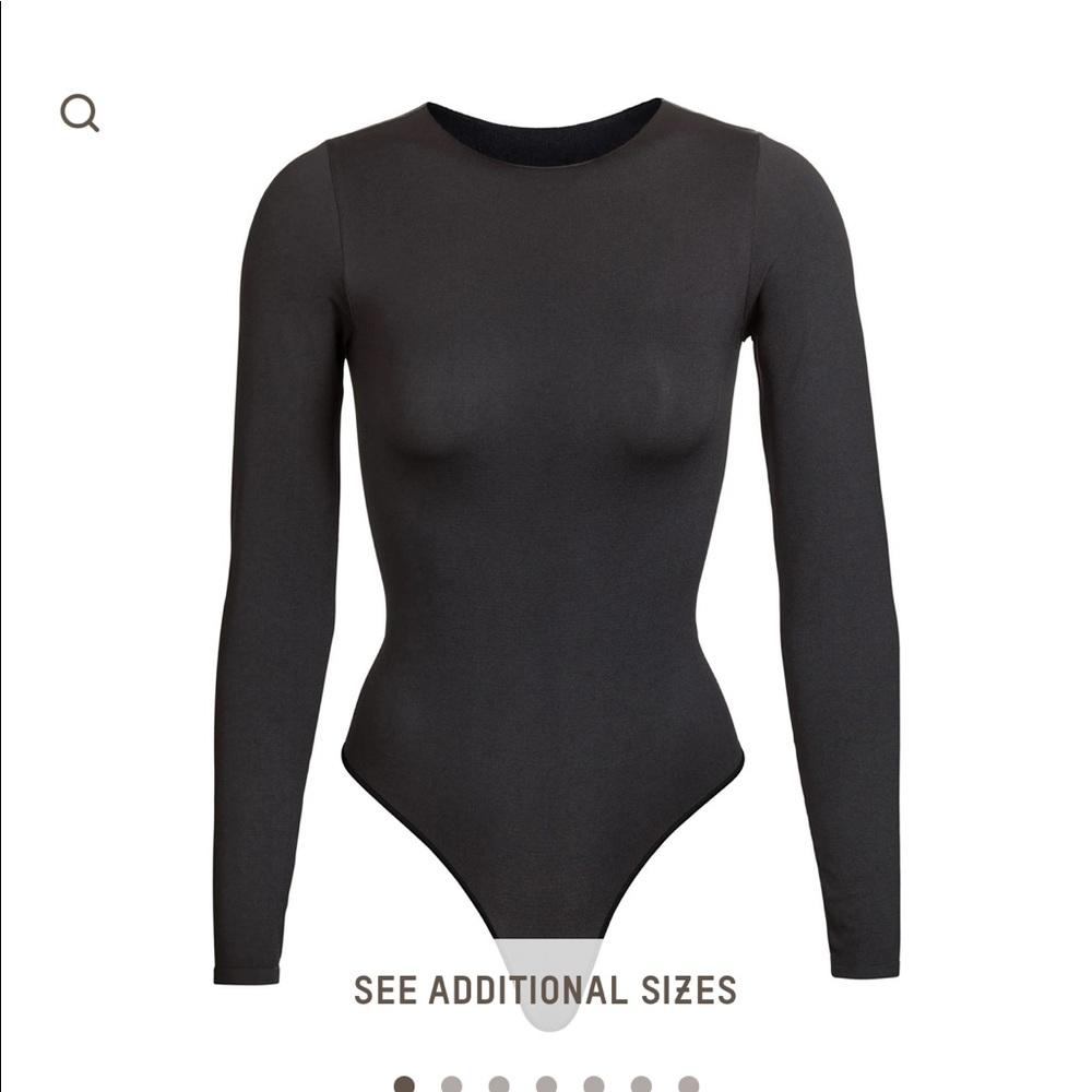 SKIMS ESSENTIAL BODYSUIT BLACK XXS/XS